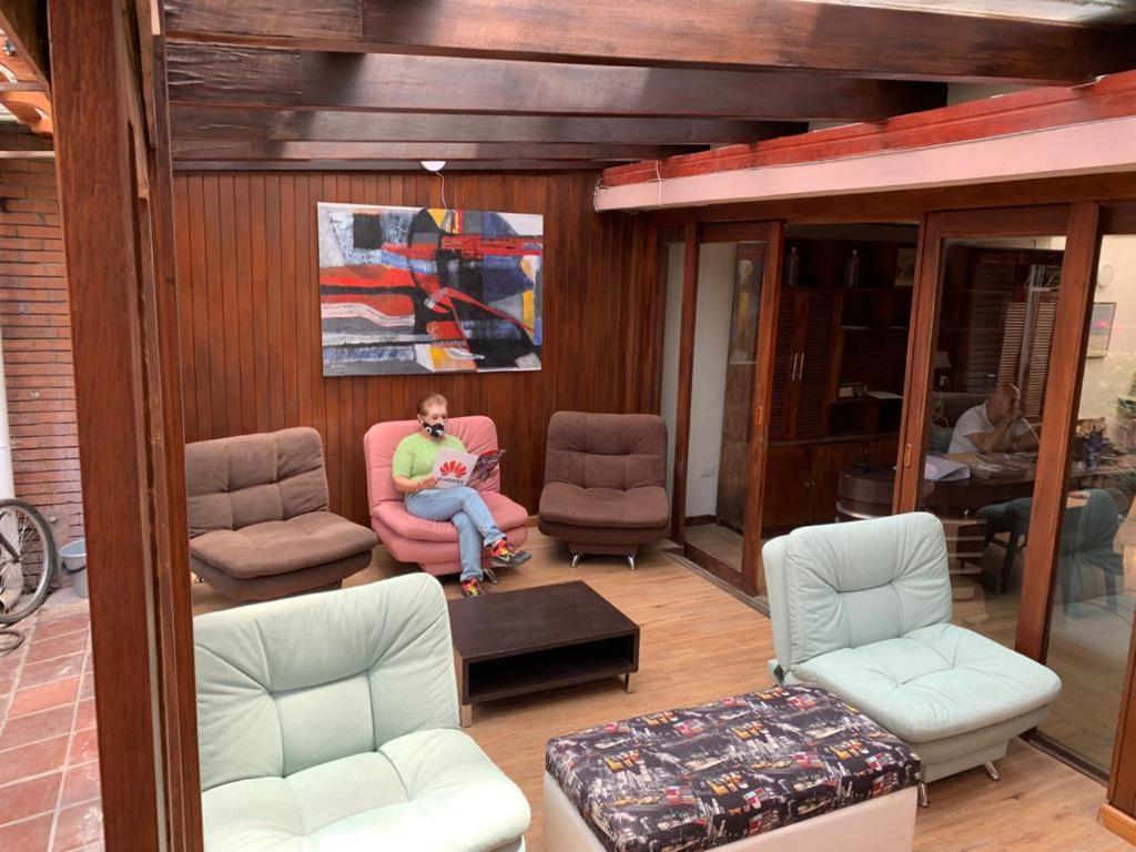 La Parada Del Tren Hostel Bogota Luaran gambar