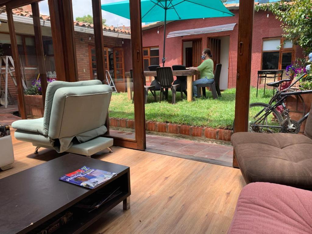 La Parada Del Tren Hostel Bogota Luaran gambar