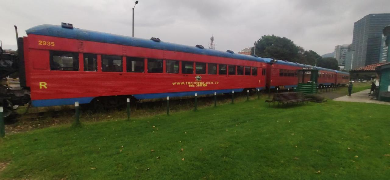 La Parada Del Tren Hostel Bogota Luaran gambar