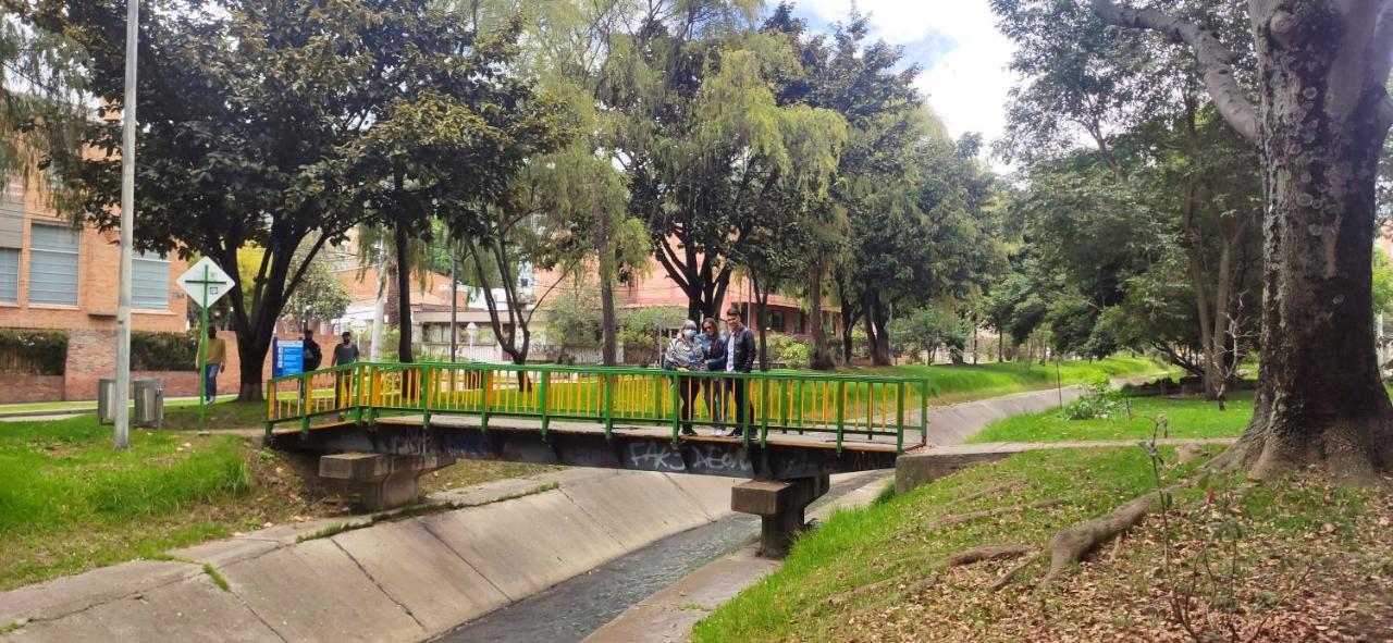 La Parada Del Tren Hostel Bogota Luaran gambar