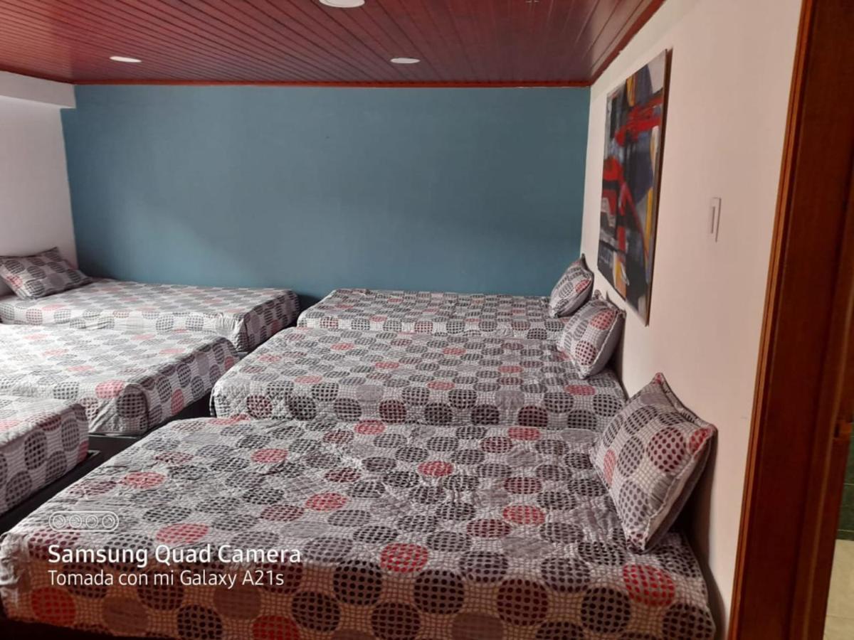 La Parada Del Tren Hostel Bogota Luaran gambar