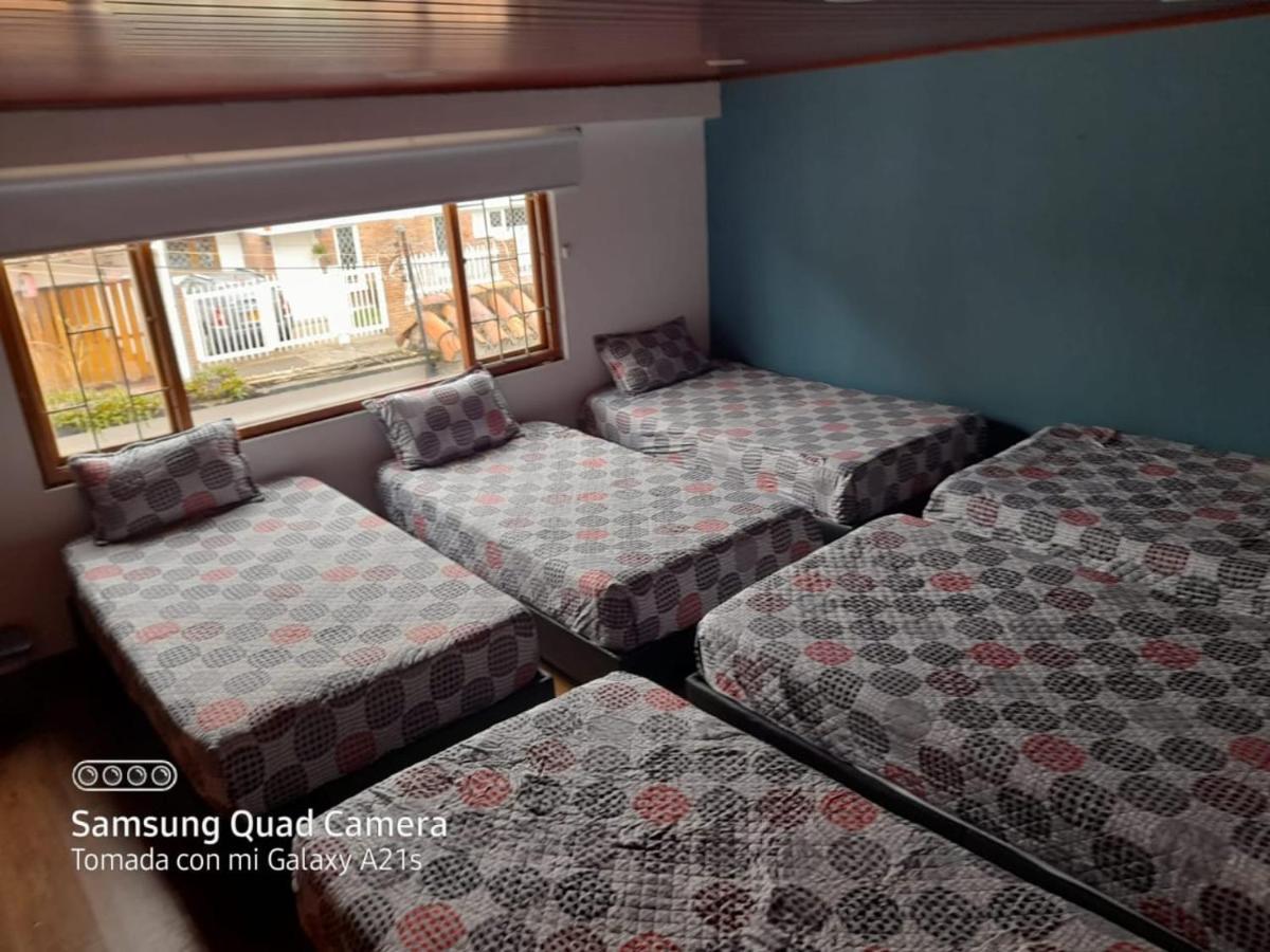 La Parada Del Tren Hostel Bogota Luaran gambar